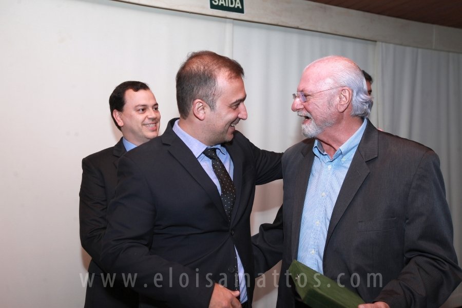 HOMENAGEM DA SMC AOS MÉDICOS E PROFISSIONAIS DA SAÚDE QUE TRABALHARAM NA LUTA CONTRA O COVID-19 - Eloisa Mattos