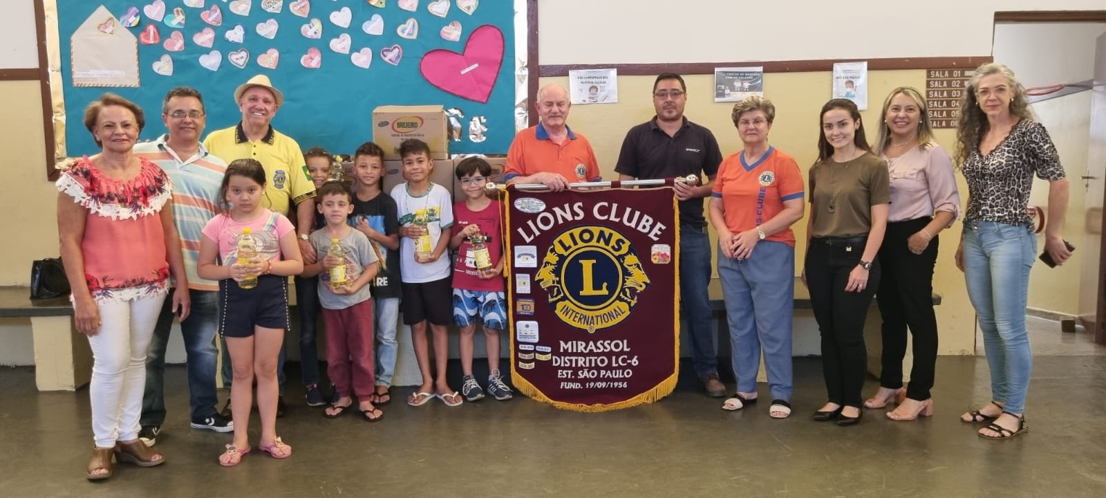 “REVIVA ÓLEO” DISTRIBUI ALIMENTOS NÃO PERECÍVEIS PARA INSTITUIÇÕES DE MIRASSOL