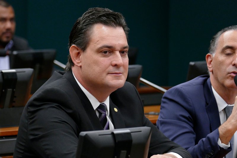 DEPUTADO GENINHO COBRA MINISTÉRIO DA SAÚDE SOBRE PAPEL REAL DA ANS