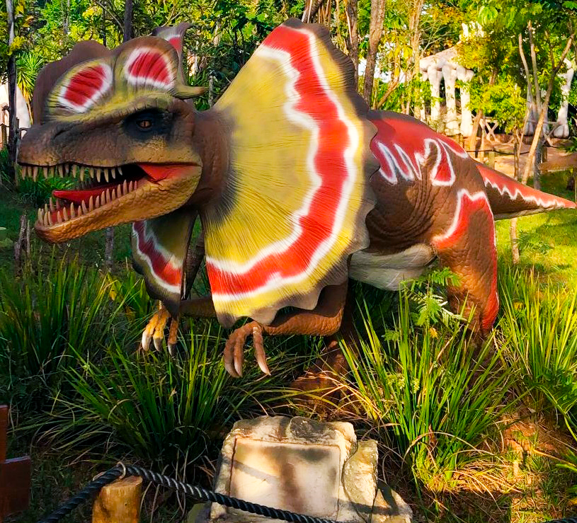 JURASSIC WORLD : DINOSSAUROS DO FILME ESTÃO EM OLÍMPIA