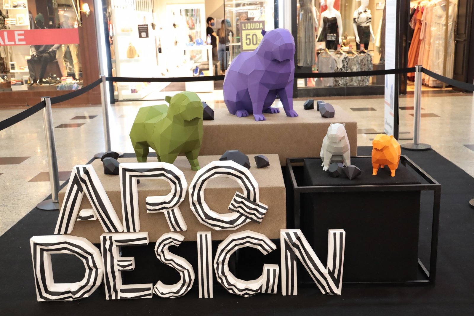 ARQ DESIGN LANÇA EXPOSIÇÃO “CAPIVARAS DESIGN” NO RIOPRETO SHOPPING