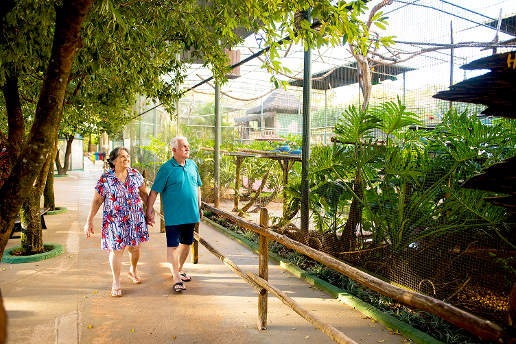 THERMAS DOS LARANJAIS É ÓTIMA OPÇÃO PARA TERCEIRA IDADE