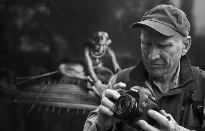 SEBASTIÃO SALGADO É HOMENAGEADO NO COLÉGIO VEM SER