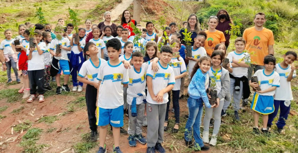 Sanessol Participa de Ação  Socioambiental em Comemoração ao Dia da Árvore