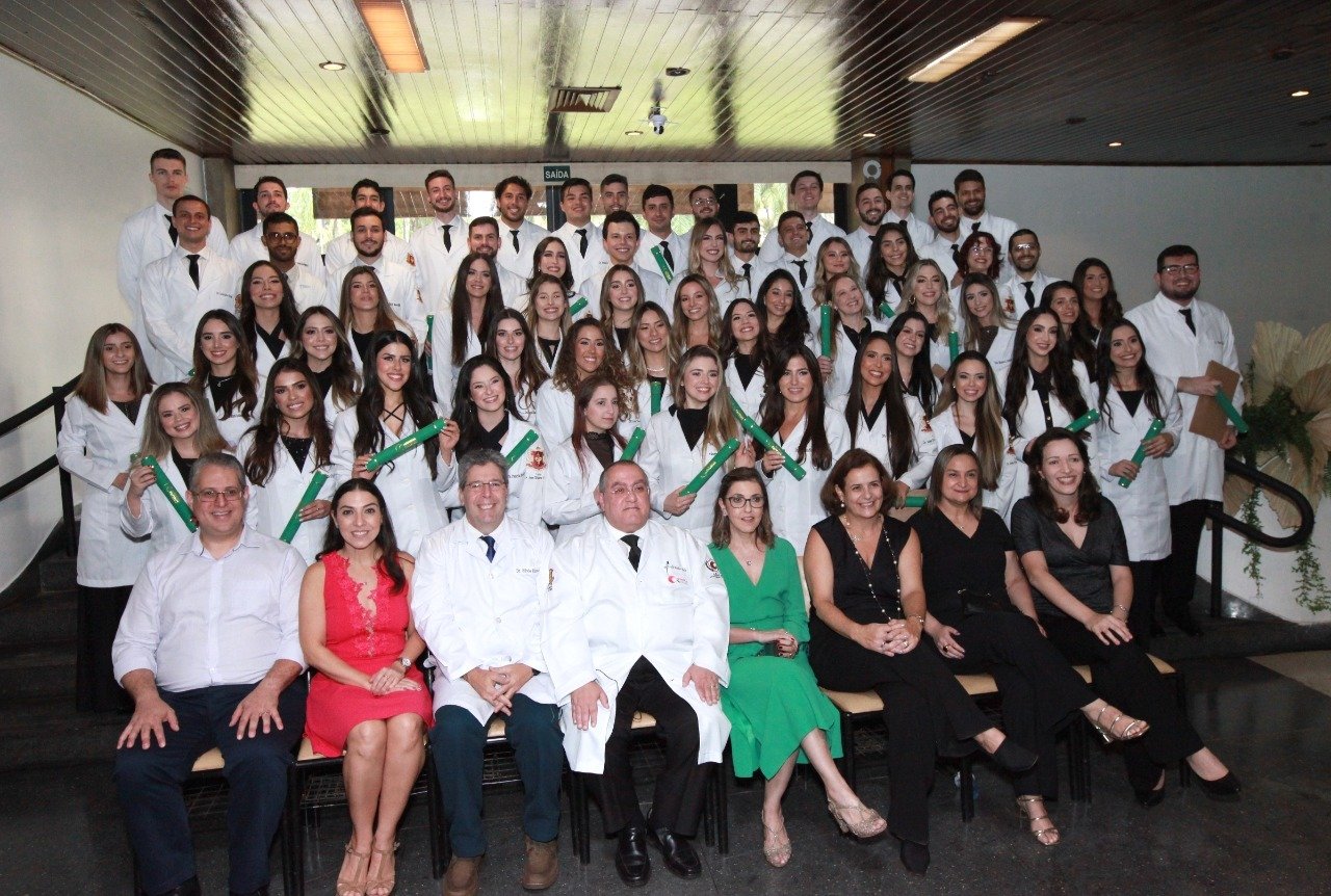 FACULDADE DE MEDICINA FACERES FORMA SUA X TURMA