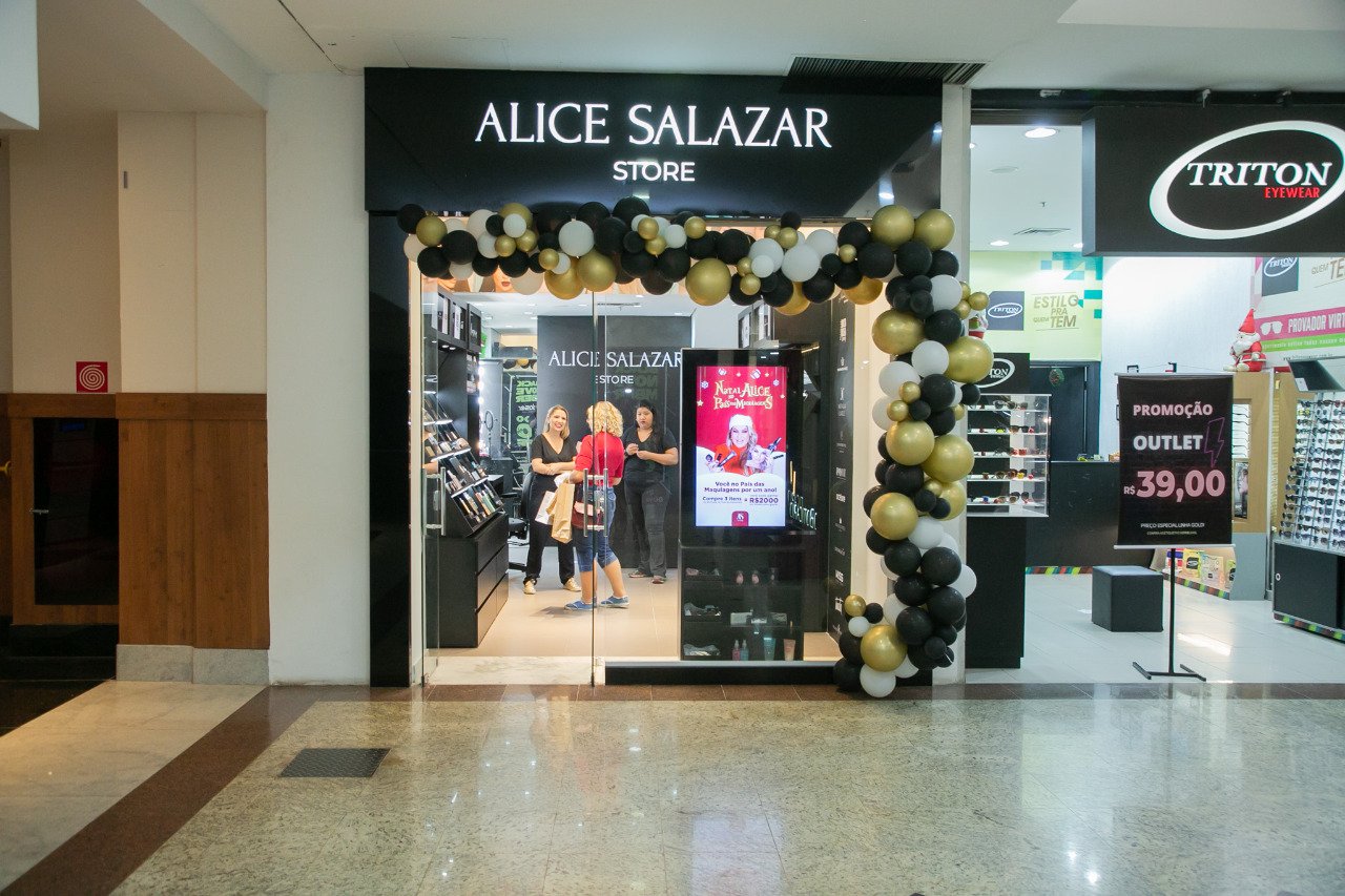 ALICE SALAZAR CHEGA AO RIO PRETO SHOPPING