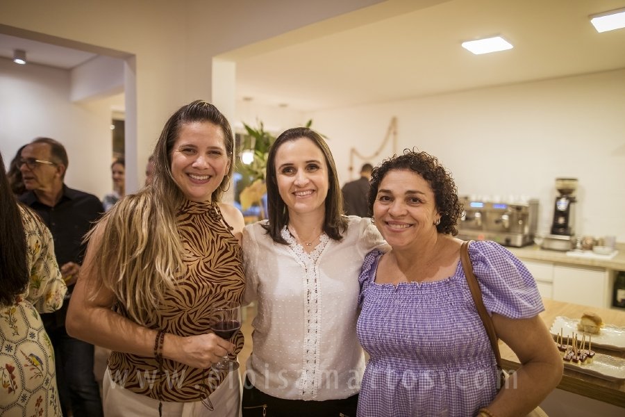 ESPAÇO CATÓLICO SÃO BENTO, COMPLETA UM ANO DE SUCESSO EM SÃO JOSÉ DO RIO PRETO E JÁ TEM SUA PRIMEIRA FRANQUIA INAUGURADA EM CAMPINAS. - Eloisa Mattos
