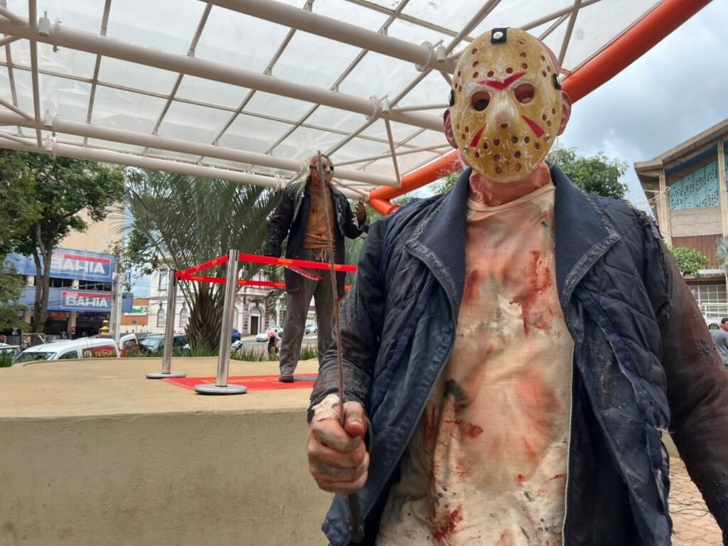 Jason, Personagem de Sexta-Feira 13, Leva Diversão e Terror ao Museu de Cera de Olímpia (SP)