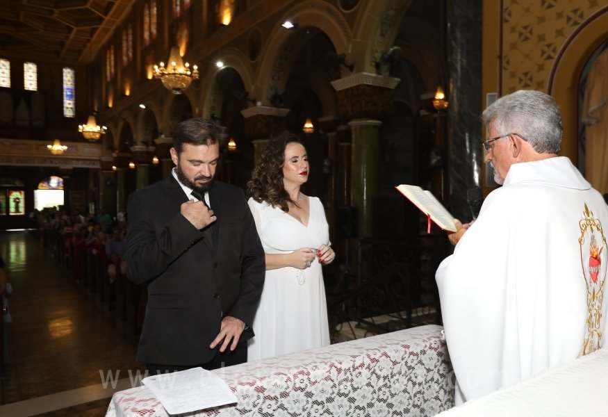 CASAMENTO RELIGIOSO DE RICARDO BONI E FERNANDA PEIXE DE BONI - Eloisa Mattos