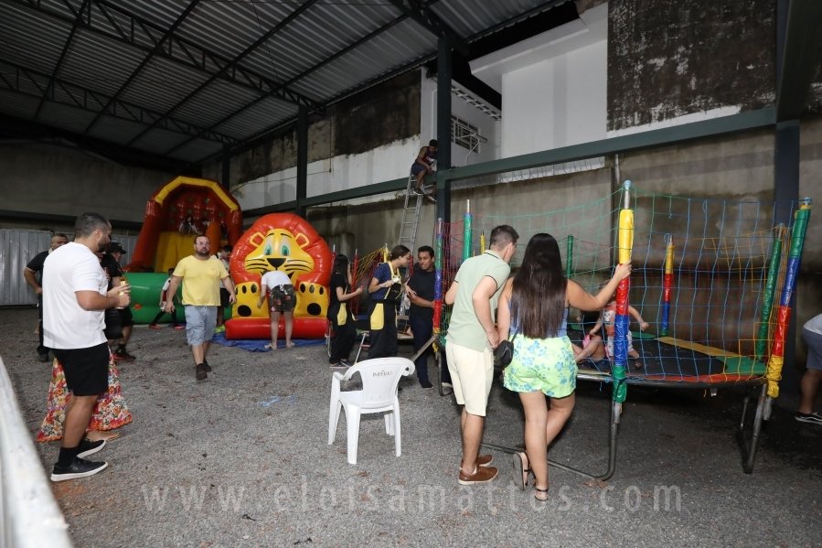 BLOCO CAPIVARA ANIMA A SEXTA-FERA DO CARNAVAL DE RUA EM RIOPRETO - Eloisa Mattos