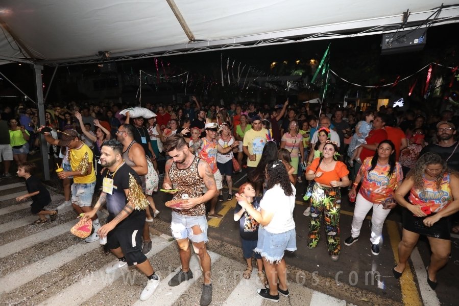 BLOCO CAPIVARA ANIMA A SEXTA-FERA DO CARNAVAL DE RUA EM RIOPRETO - Eloisa Mattos
