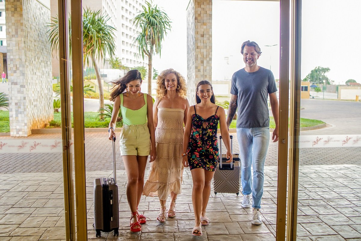 BAIXA TEMPORADA COM DESCONTOS NO HOT BEACH PARQUE & RESORTS