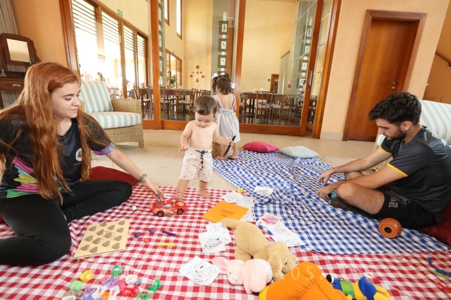 BATIZADO E ANIVERSÁRIO DE 1 ANO DE HENRIQUE AMORIM CAPARROZ - Eloisa Mattos