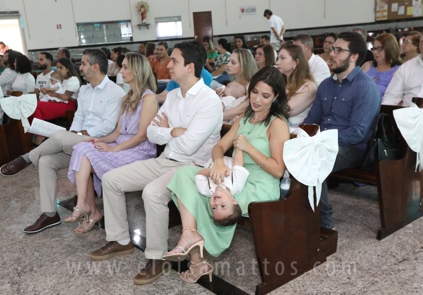 BATIZADO E ANIVERSÁRIO DE 1 ANO DE HENRIQUE AMORIM CAPARROZ - Eloisa Mattos