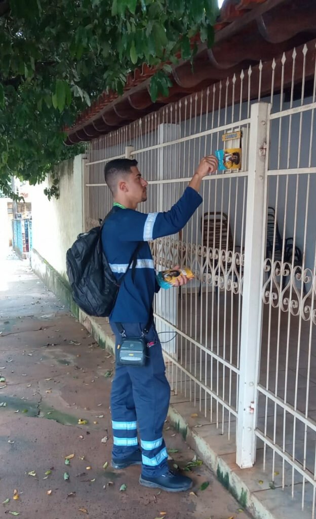 Sanessol Entrega de Casa em Casa Relatório Anual com Análise de Água