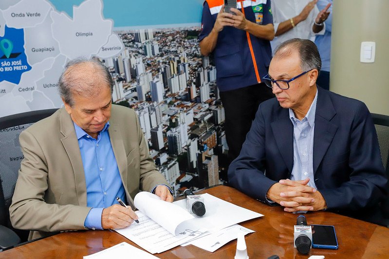 JEAN CHARLES ASSUME COMANDO DE SECRETARIA PÚBLICA