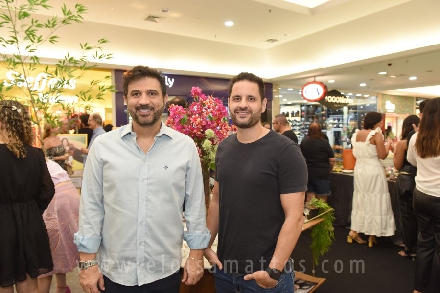 COQUETEL DE ABERTURA DA 14ª EDIÇÃO DA EXPOSIÇÃO “MÃES E FILHOS EM FOCO” ELOISA MATTOS E RIOPRETO SHOPPING - Eloisa Mattos