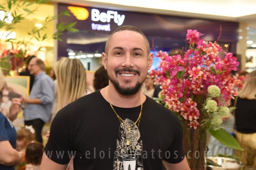 COQUETEL DE ABERTURA DA 14ª EDIÇÃO DA EXPOSIÇÃO “MÃES E FILHOS EM FOCO” ELOISA MATTOS E RIOPRETO SHOPPING - Eloisa Mattos