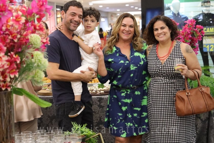 COQUETEL DE ABERTURA DA 14ª EDIÇÃO DA EXPOSIÇÃO “MÃES E FILHOS EM FOCO” ELOISA MATTOS E RIOPRETO SHOPPING - Eloisa Mattos