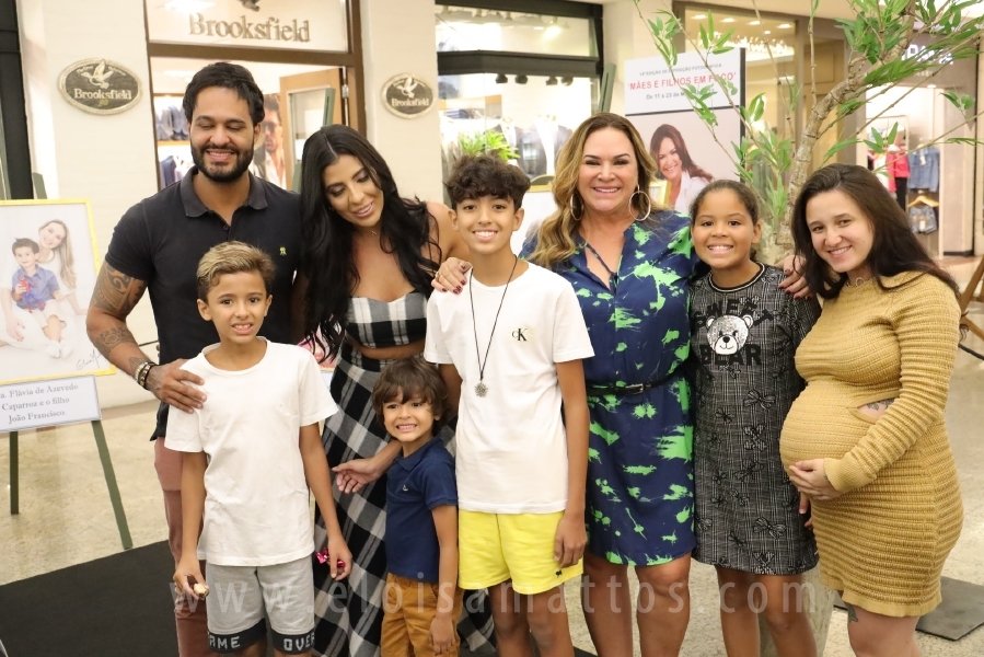 COQUETEL DE ABERTURA DA 14ª EDIÇÃO DA EXPOSIÇÃO “MÃES E FILHOS EM FOCO” ELOISA MATTOS E RIOPRETO SHOPPING - Eloisa Mattos