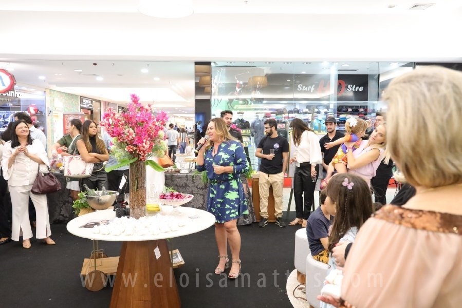 COQUETEL DE ABERTURA DA 14ª EDIÇÃO DA EXPOSIÇÃO “MÃES E FILHOS EM FOCO” ELOISA MATTOS E RIOPRETO SHOPPING - Eloisa Mattos