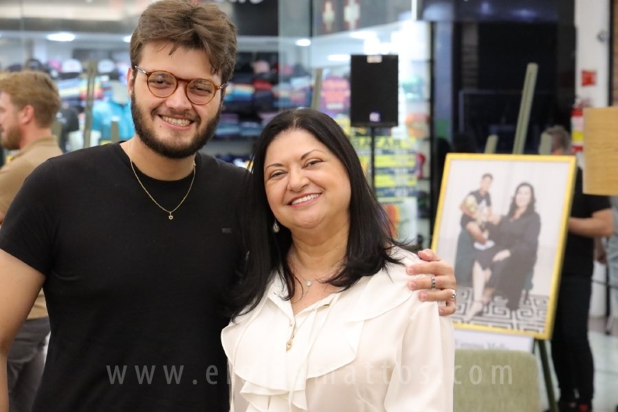COQUETEL DE ABERTURA DA 14ª EDIÇÃO DA EXPOSIÇÃO “MÃES E FILHOS EM FOCO” ELOISA MATTOS E RIOPRETO SHOPPING - Eloisa Mattos