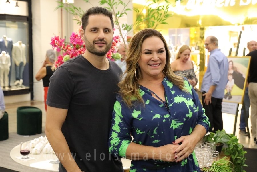 COQUETEL DE ABERTURA DA 14ª EDIÇÃO DA EXPOSIÇÃO “MÃES E FILHOS EM FOCO” ELOISA MATTOS E RIOPRETO SHOPPING - Eloisa Mattos