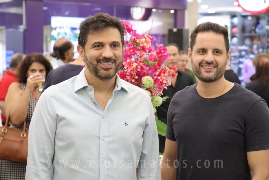 COQUETEL DE ABERTURA DA 14ª EDIÇÃO DA EXPOSIÇÃO “MÃES E FILHOS EM FOCO” ELOISA MATTOS E RIOPRETO SHOPPING - Eloisa Mattos