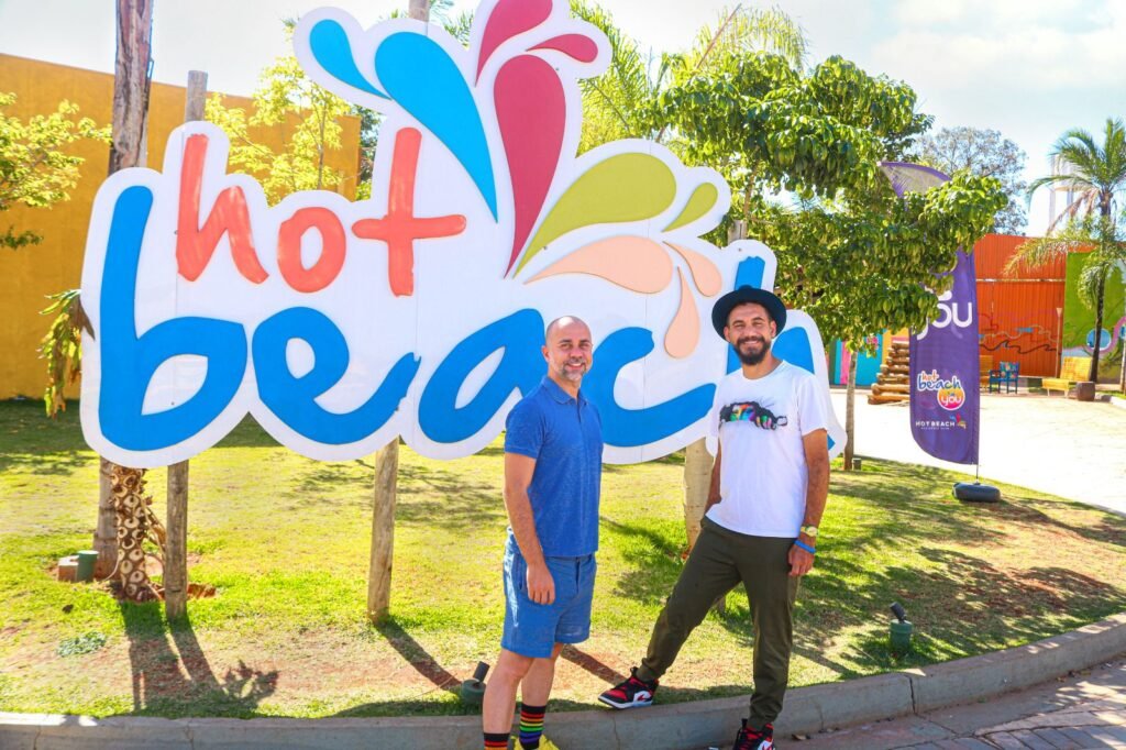 Hot Beach Parque & Resorts, Recebe o Artista Kobra para Visita Técnica