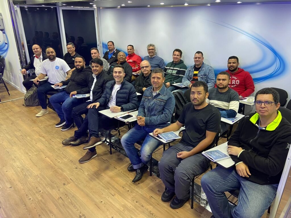 Unidade Móvel Oferece Capacitação Gratuita em Energia Solar em Rio Preto