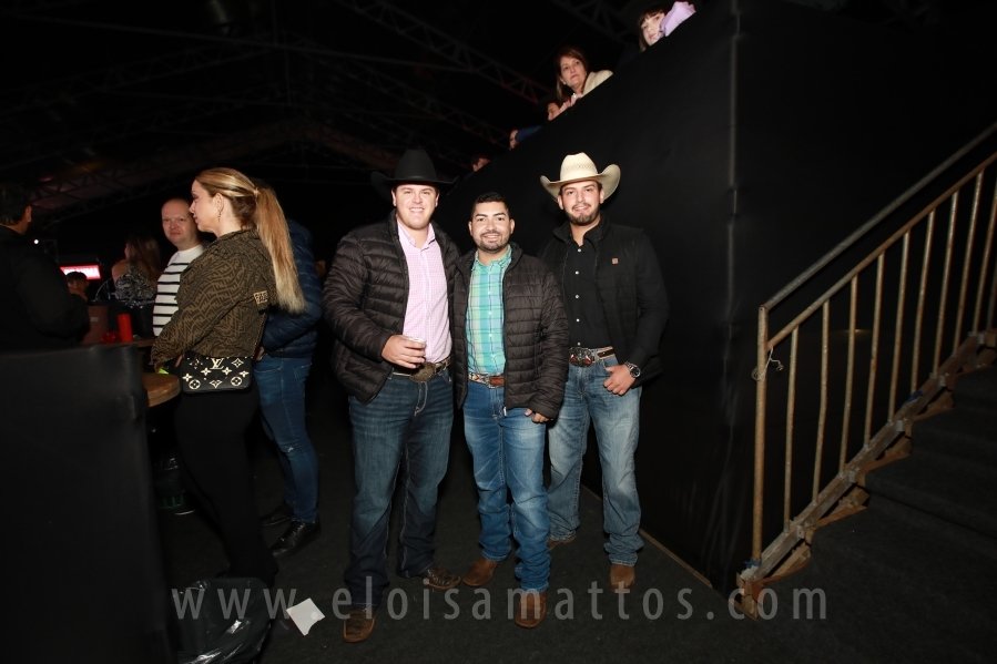 RIO PRETO COUNTRY BULLS DIA 13/07 – ANA CASTELA E CLAYTON E ROMÁRIO - Eloisa Mattos