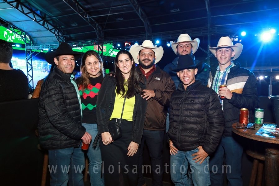 RIO PRETO COUNTRY BULLS DIA 13/07 – ANA CASTELA E CLAYTON E ROMÁRIO - Eloisa Mattos