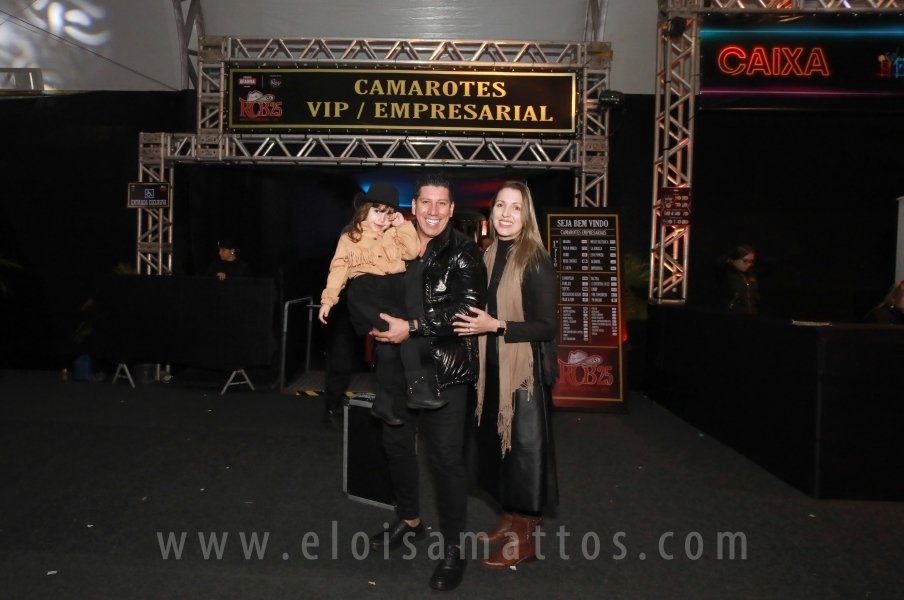 RIO PRETO COUNTRY BULLS DIA 13/07 – ANA CASTELA E CLAYTON E ROMÁRIO - Eloisa Mattos