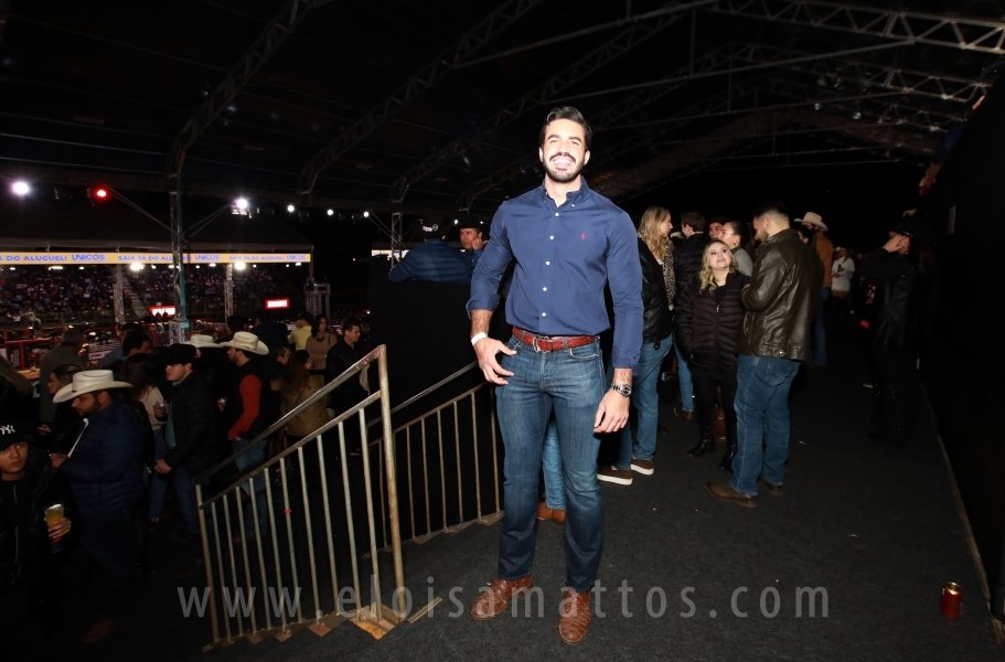COUNTRY BULLS 14/07 – JORGE E MATEUS/ÍCARO E GILMAR - Eloisa Mattos