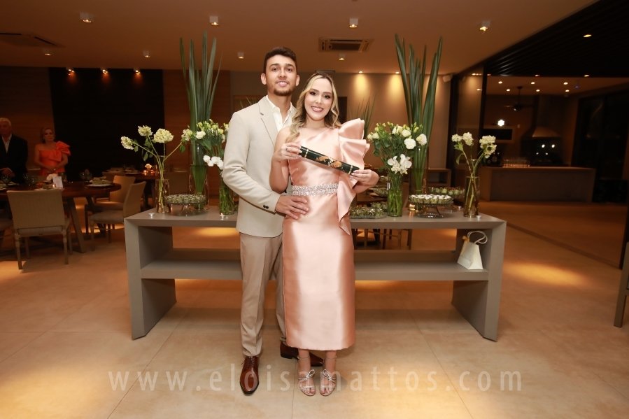 FORMATURA E NOIVADO DE DRA. ANA BEATRIZ MUNHOZ CARDOSO COM DR. VINÍCIUS BARUFFI DE CASTRO - Eloisa Mattos