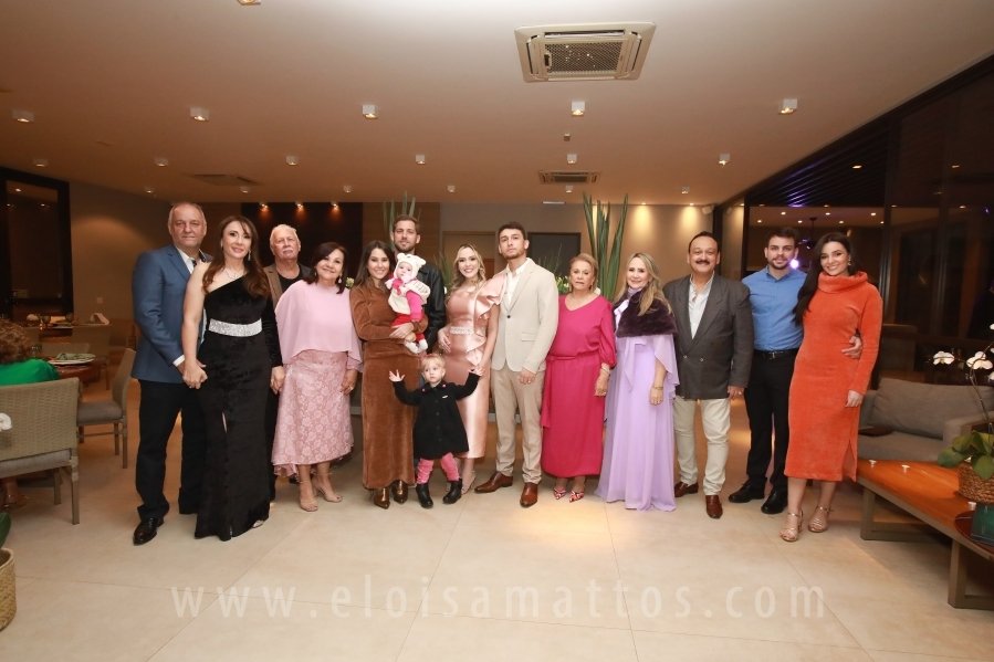 FORMATURA E NOIVADO DE DRA. ANA BEATRIZ MUNHOZ CARDOSO COM DR. VINÍCIUS BARUFFI DE CASTRO - Eloisa Mattos