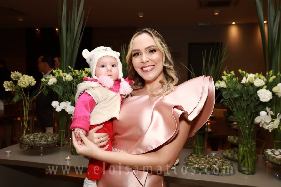 FORMATURA E NOIVADO DE DRA. ANA BEATRIZ MUNHOZ CARDOSO COM DR. VINÍCIUS BARUFFI DE CASTRO - Eloisa Mattos