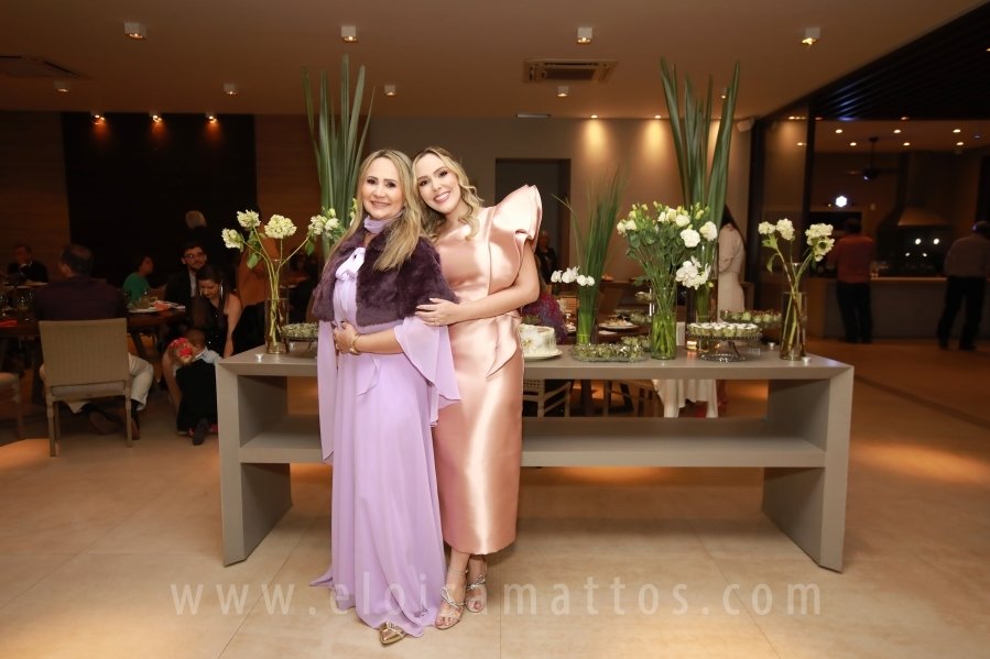 FORMATURA E NOIVADO DE DRA. ANA BEATRIZ MUNHOZ CARDOSO COM DR. VINÍCIUS BARUFFI DE CASTRO - Eloisa Mattos