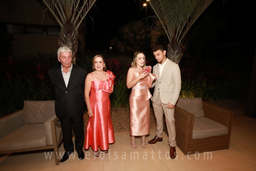 FORMATURA E NOIVADO DE DRA. ANA BEATRIZ MUNHOZ CARDOSO COM DR. VINÍCIUS BARUFFI DE CASTRO - Eloisa Mattos