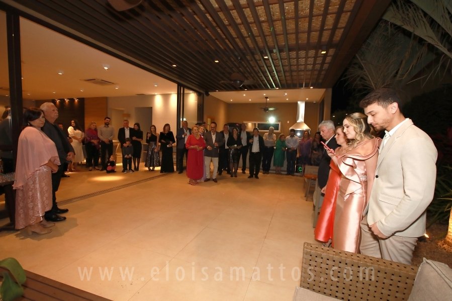 FORMATURA E NOIVADO DE DRA. ANA BEATRIZ MUNHOZ CARDOSO COM DR. VINÍCIUS BARUFFI DE CASTRO - Eloisa Mattos