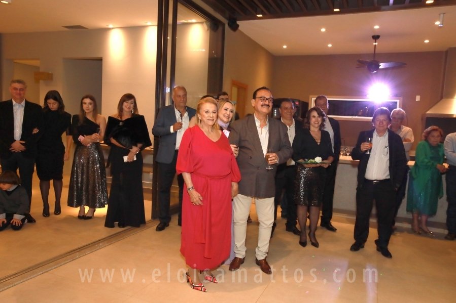 FORMATURA E NOIVADO DE DRA. ANA BEATRIZ MUNHOZ CARDOSO COM DR. VINÍCIUS BARUFFI DE CASTRO - Eloisa Mattos