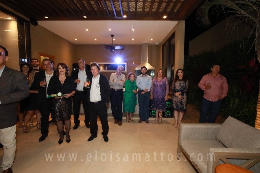 FORMATURA E NOIVADO DE DRA. ANA BEATRIZ MUNHOZ CARDOSO COM DR. VINÍCIUS BARUFFI DE CASTRO - Eloisa Mattos