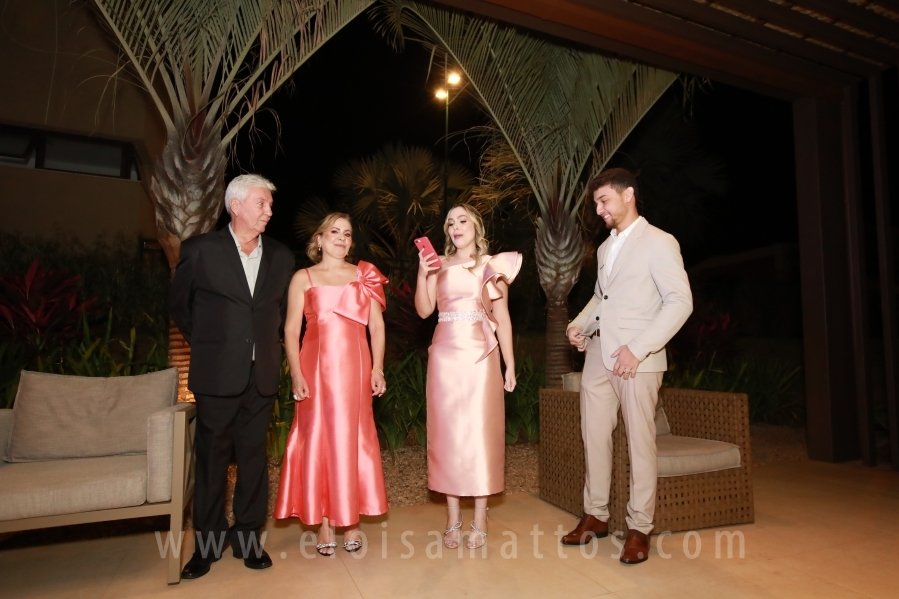 FORMATURA E NOIVADO DE DRA. ANA BEATRIZ MUNHOZ CARDOSO COM DR. VINÍCIUS BARUFFI DE CASTRO - Eloisa Mattos