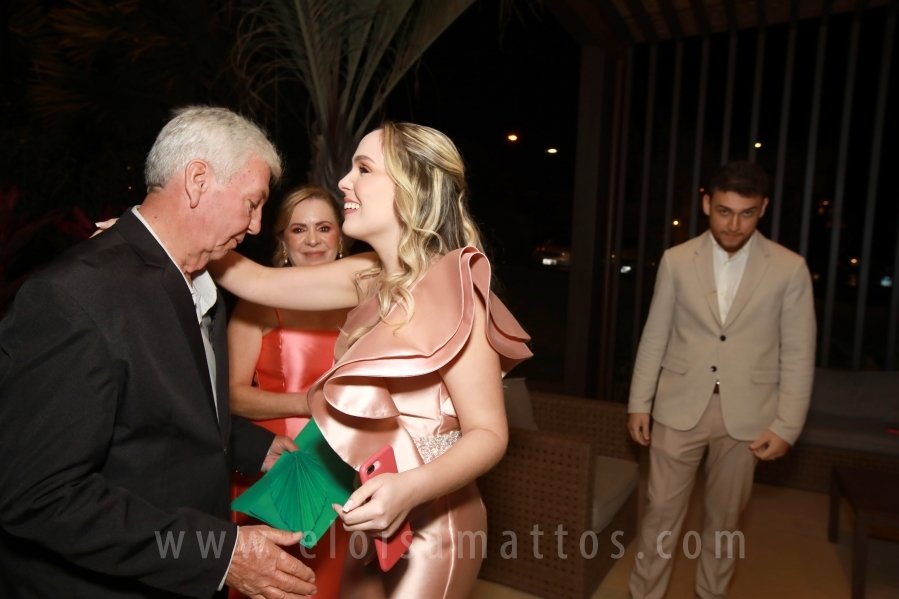 FORMATURA E NOIVADO DE DRA. ANA BEATRIZ MUNHOZ CARDOSO COM DR. VINÍCIUS BARUFFI DE CASTRO - Eloisa Mattos