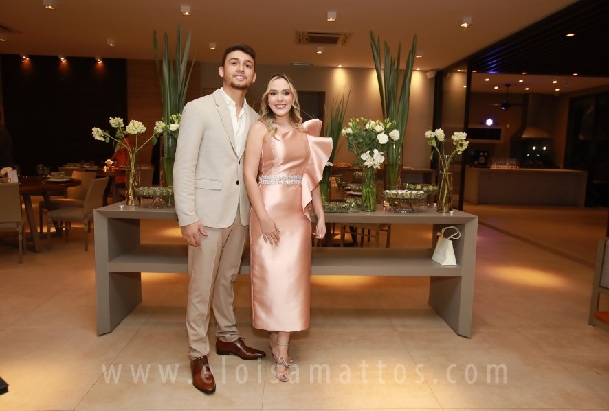 FORMATURA E NOIVADO DE DRA. ANA BEATRIZ MUNHOZ CARDOSO COM DR. VINÍCIUS BARUFFI DE CASTRO - Eloisa Mattos