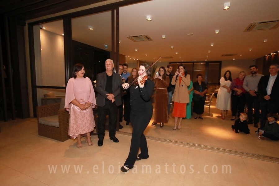 FORMATURA E NOIVADO DE DRA. ANA BEATRIZ MUNHOZ CARDOSO COM DR. VINÍCIUS BARUFFI DE CASTRO - Eloisa Mattos