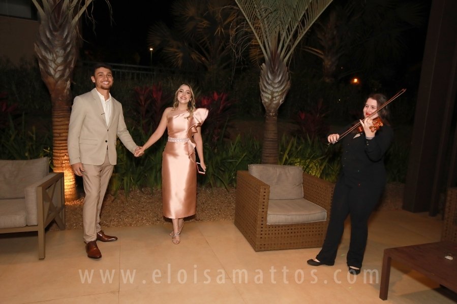 FORMATURA E NOIVADO DE DRA. ANA BEATRIZ MUNHOZ CARDOSO COM DR. VINÍCIUS BARUFFI DE CASTRO - Eloisa Mattos