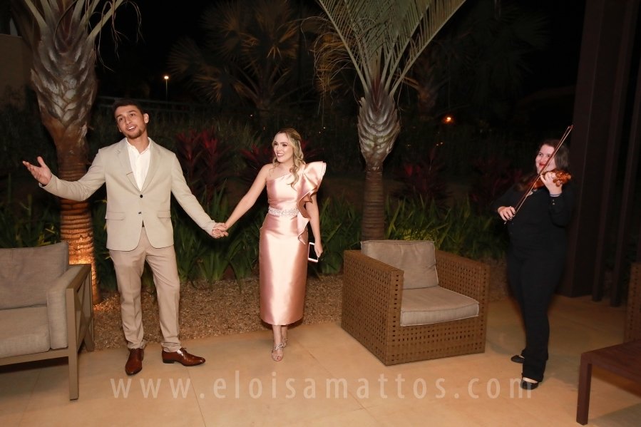 FORMATURA E NOIVADO DE DRA. ANA BEATRIZ MUNHOZ CARDOSO COM DR. VINÍCIUS BARUFFI DE CASTRO - Eloisa Mattos