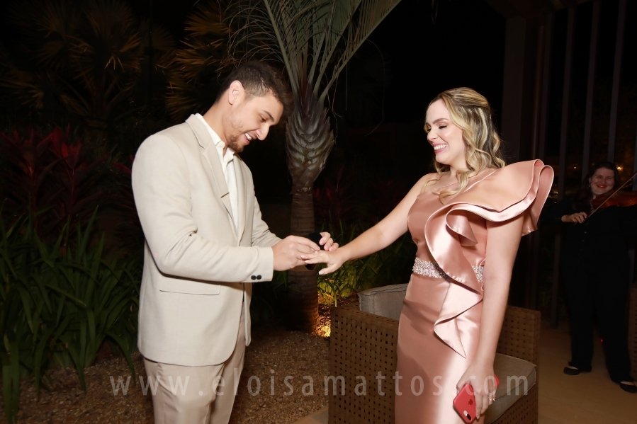 FORMATURA E NOIVADO DE DRA. ANA BEATRIZ MUNHOZ CARDOSO COM DR. VINÍCIUS BARUFFI DE CASTRO - Eloisa Mattos