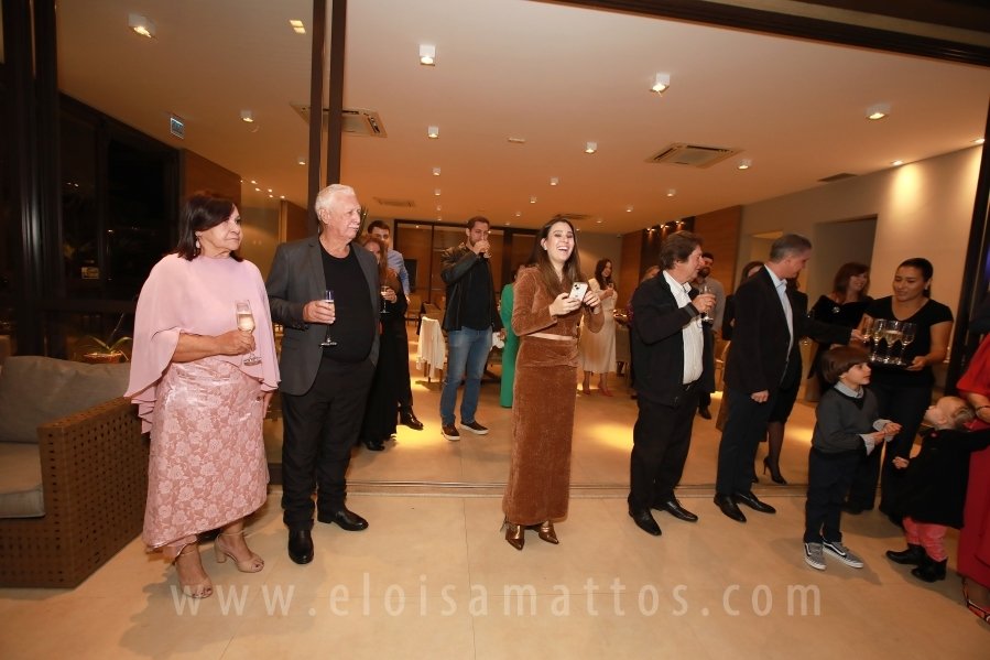 FORMATURA E NOIVADO DE DRA. ANA BEATRIZ MUNHOZ CARDOSO COM DR. VINÍCIUS BARUFFI DE CASTRO - Eloisa Mattos